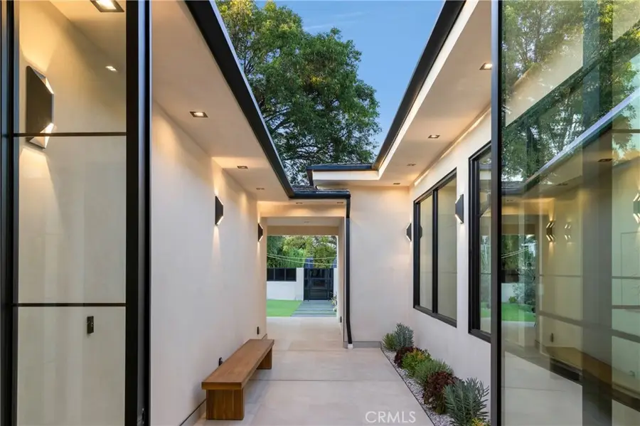 11826 Kling Street, Valley Village, CA 91607 - #3