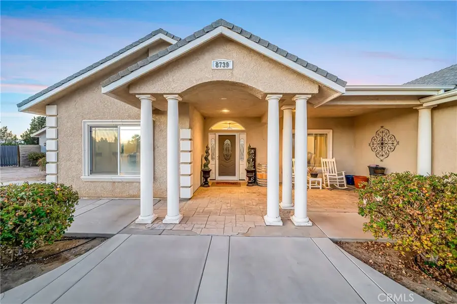 8739 W Avenue C8, Lancaster, CA 93536 - #3