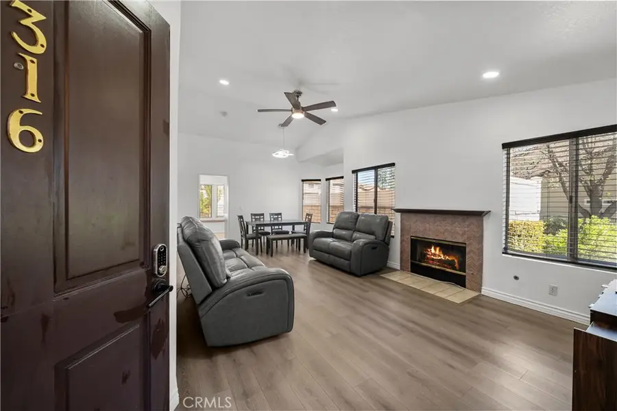 22942 Banyan, Saugus, CA 91390 - #3