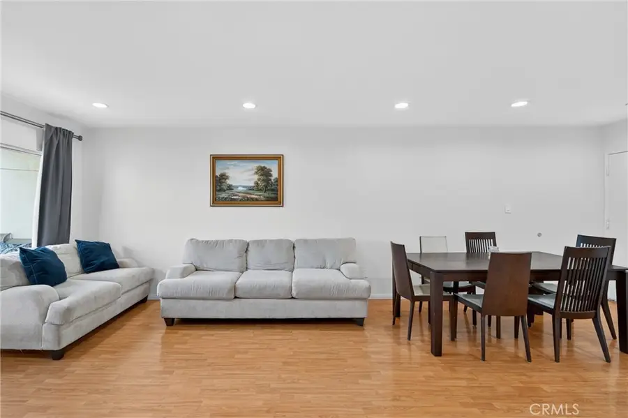 7826 Laurel Canyon Boulevard #17, North Hollywood, CA 91605 - #3