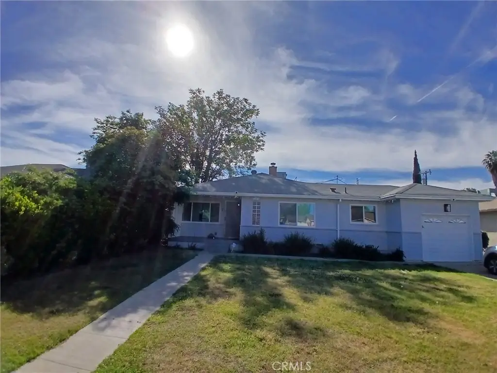 2125 Sacramento Street, Bakersfield, CA 93305 - #1