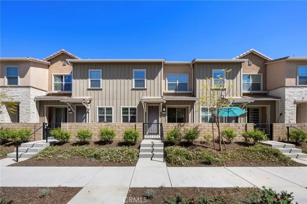 22886 Concord, Saugus, CA 91350 - #1