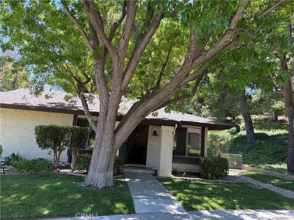 26331 Oakspur, Newhall, CA 91321 - #1