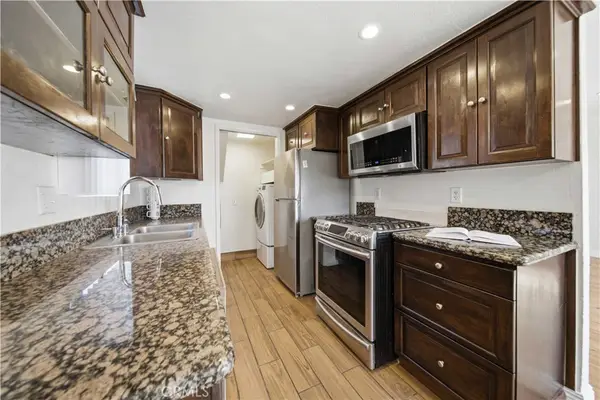 9047 Langdon Ave #6, North Hills, CA 91343