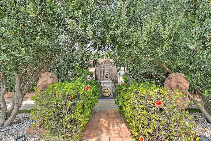 17419 Cohasset, Lake Balboa, CA 91406 - #2