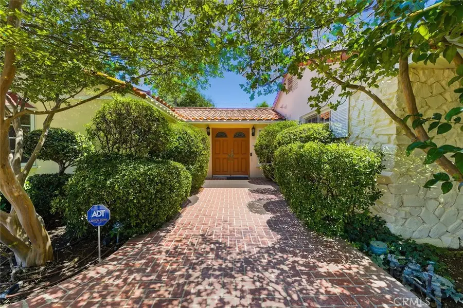 5220 Collier Place, Woodland Hills, CA 91364 - #3
