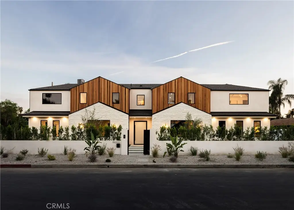15202 Hesby Street, Sherman Oaks, CA 91403 - #1