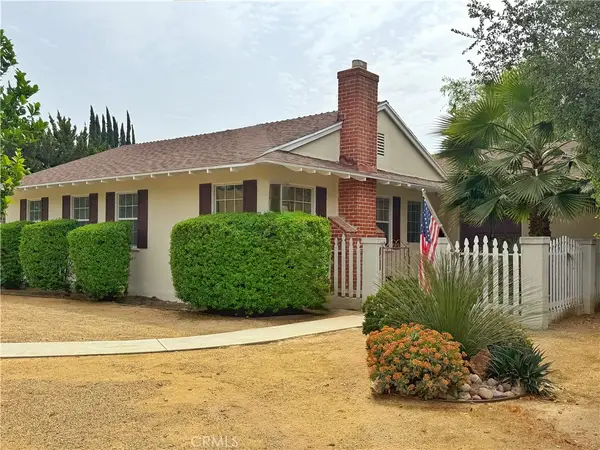 17256 Lemay, Lake Balboa, CA 91406