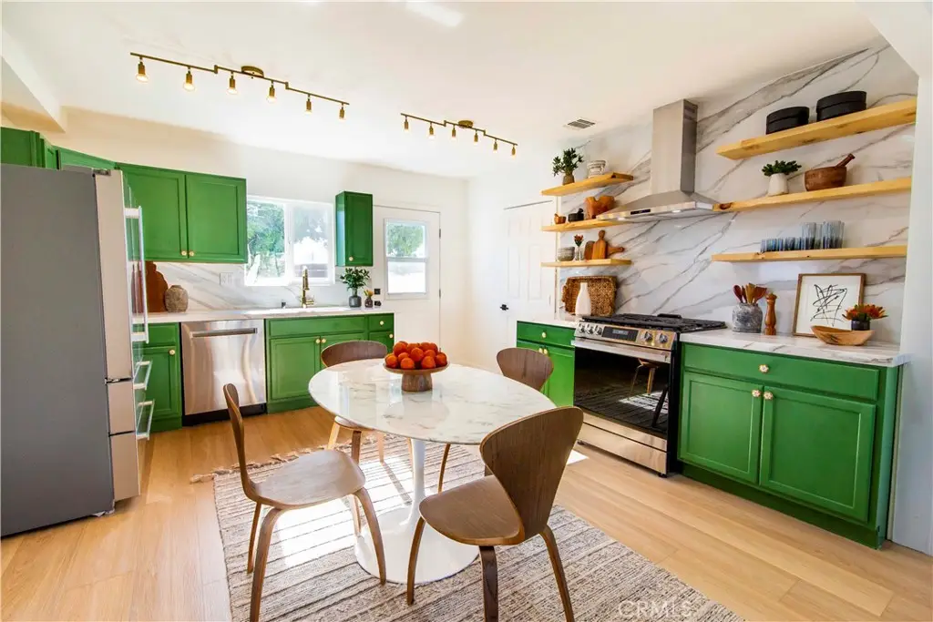 10816 Calvert, North Hollywood, CA 91606 - #1