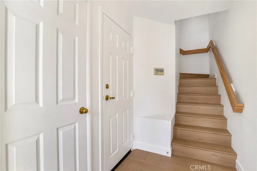 5799 Freebird Lane #102, Oak Park, CA 91377 - #2