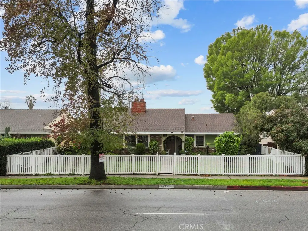 9253 Hayvenhurst Avenue, North Hills, CA 91343 - #1