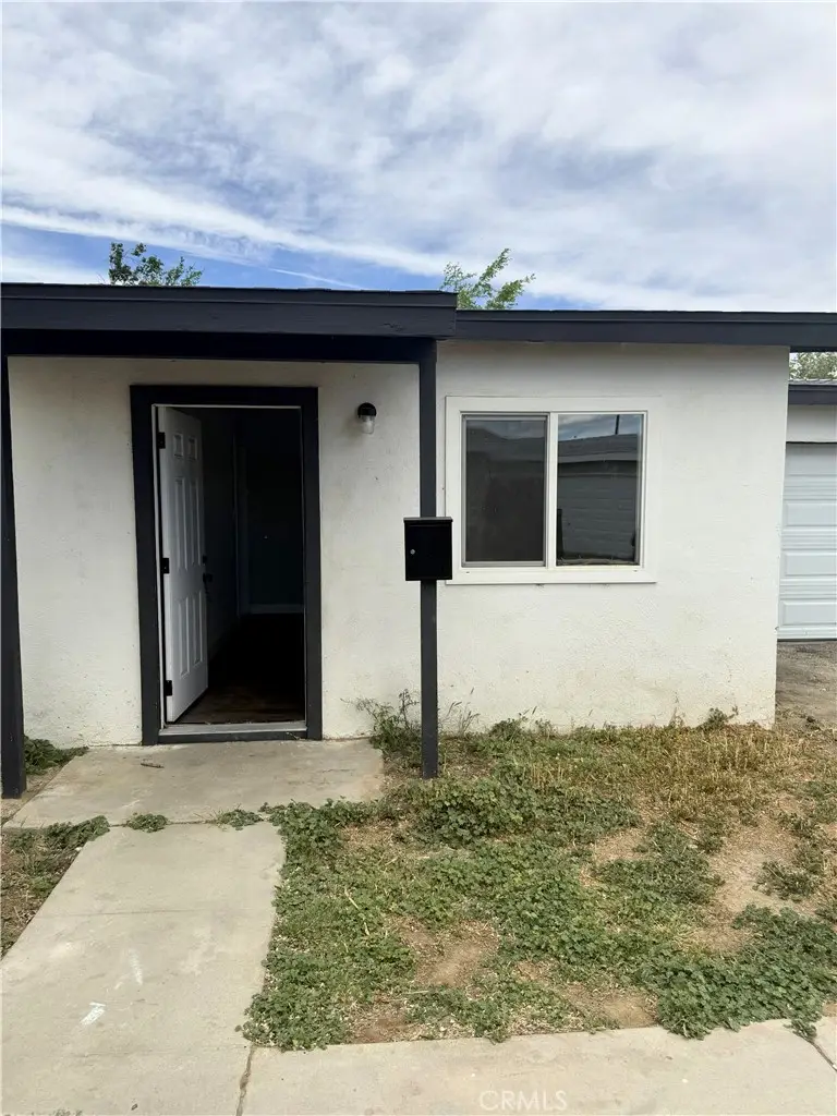 45445 Cedar Ave., Lancaster, CA 93534 - #2