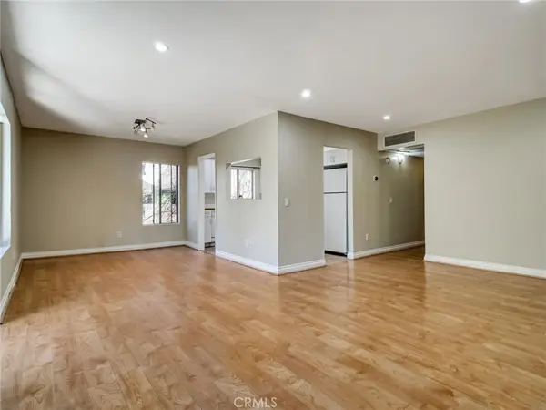 18350 Hatteras #123, Tarzana, CA 91356