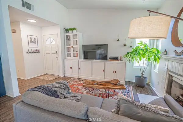 2402 Pleasant Way #H, Thousand Oaks, CA 91362