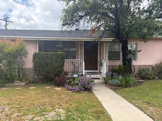 12600 Vanowen, North Hollywood, CA 91605 - #1