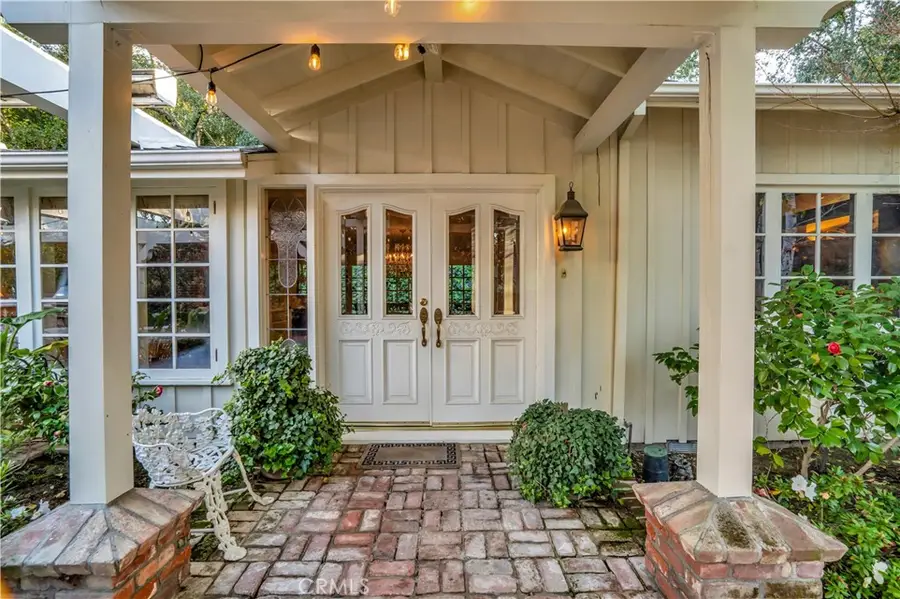 17420 Rancho, Encino, CA 91316 - #2