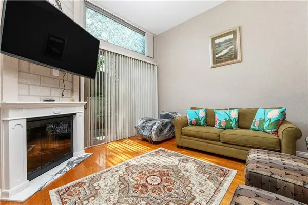 6201 Shoup #75, Woodland Hills, CA 91367