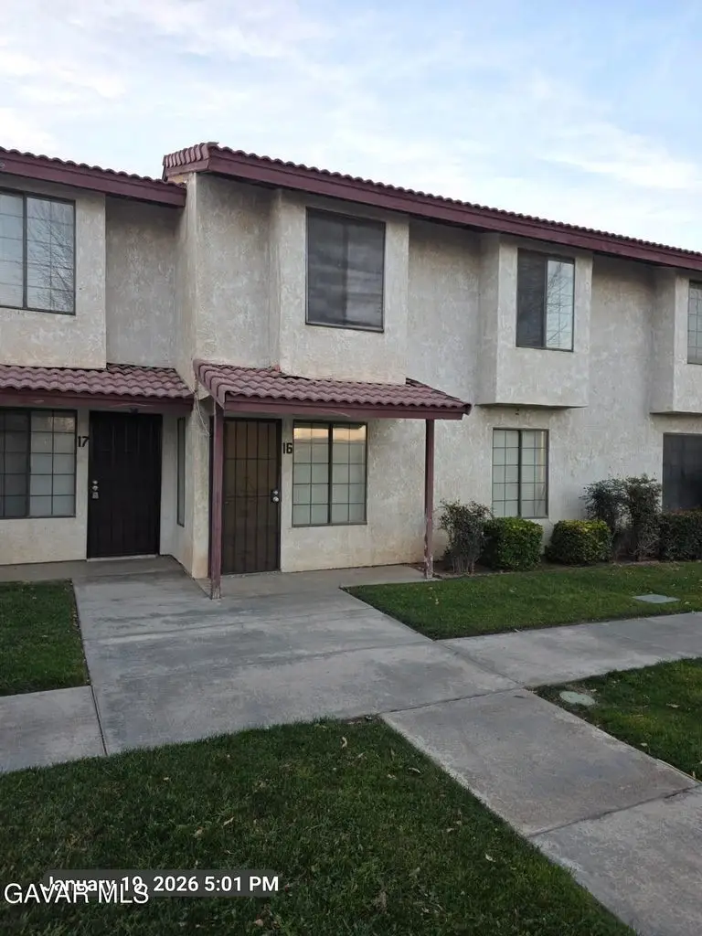 38550 22nd E #16, Palmdale, CA 93550 - #2