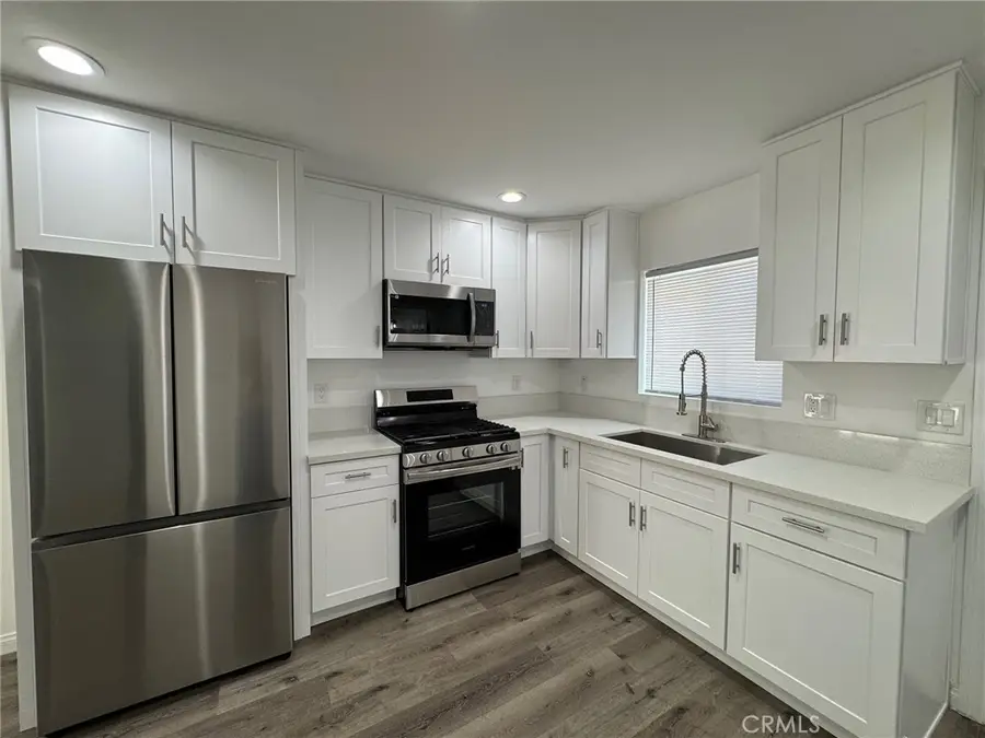 6836 Aura, Reseda, CA 91335 - #2