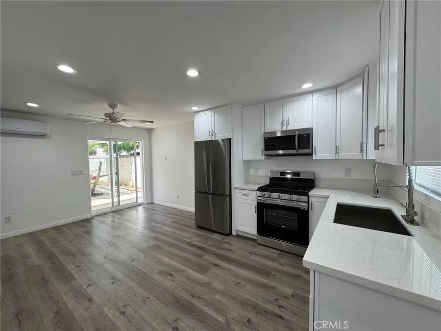 6836 Aura, Reseda, CA 91335 - #3