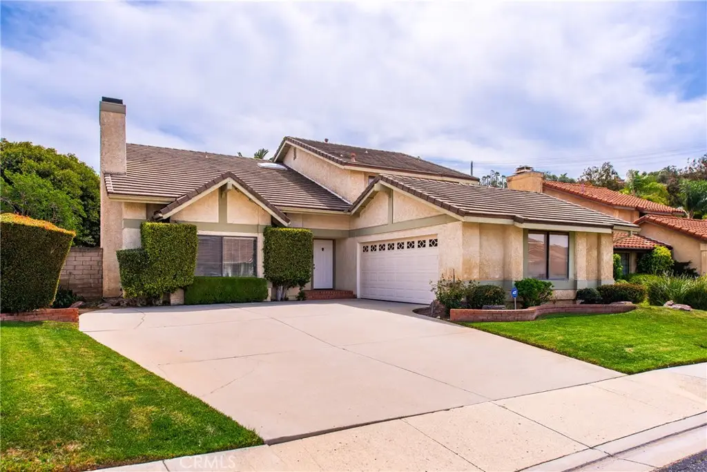 13792 Christian Barrett Drive, Moorpark, CA 93021 - #1