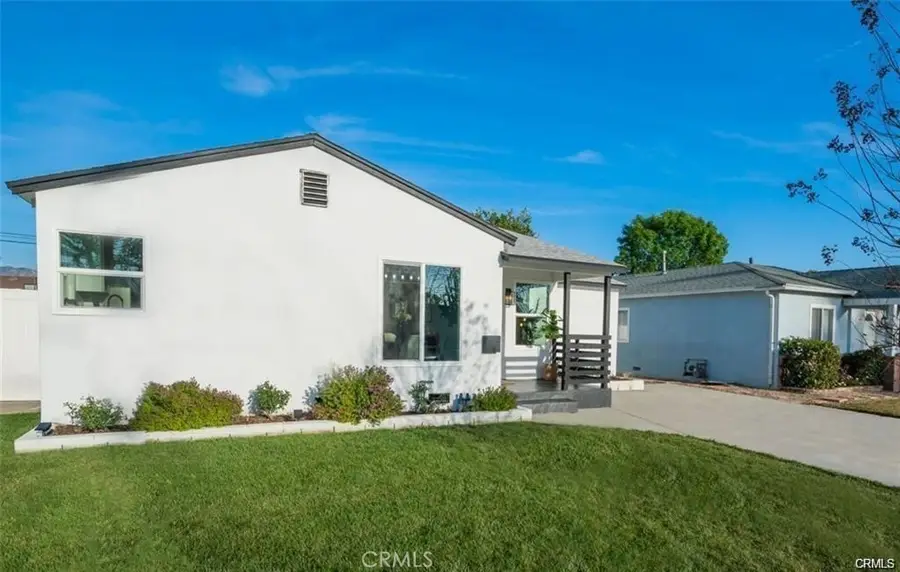 1484 N Clybourn Avenue, Burbank, CA 91505 - #2