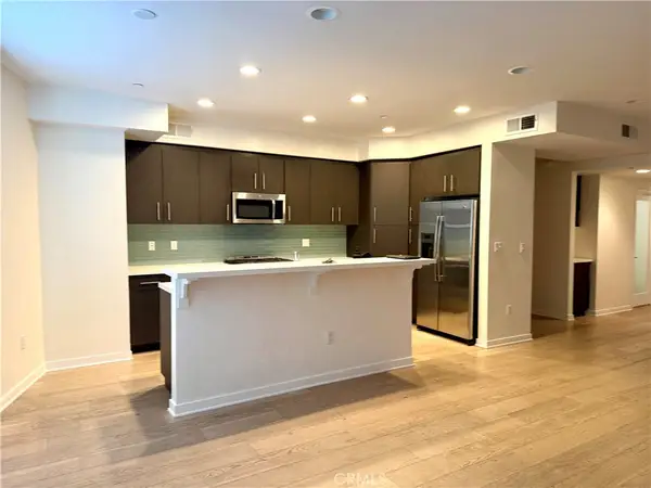 11912 Laurelwood #101, Studio City, CA 91604