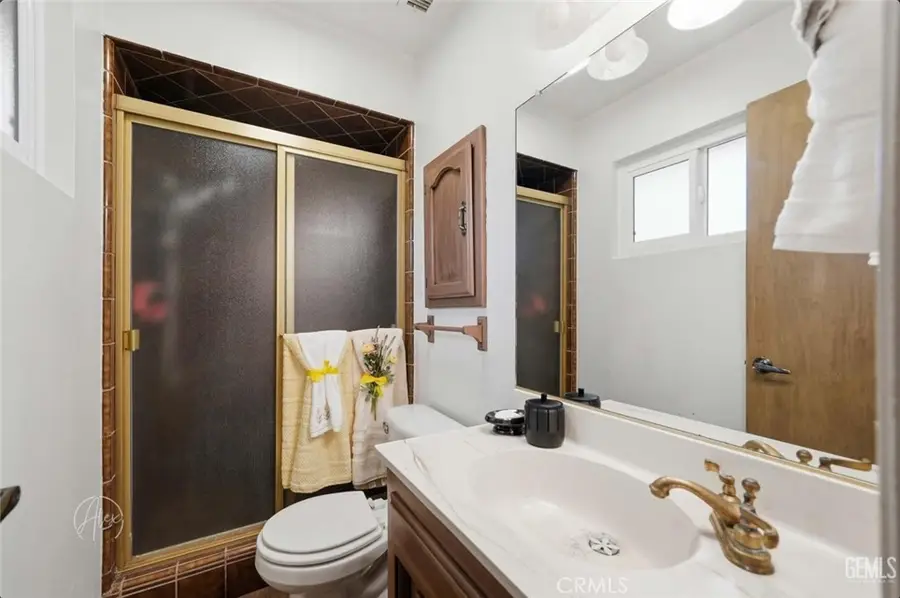 253 E Mckee, Bakersfield, CA 93307 - #3