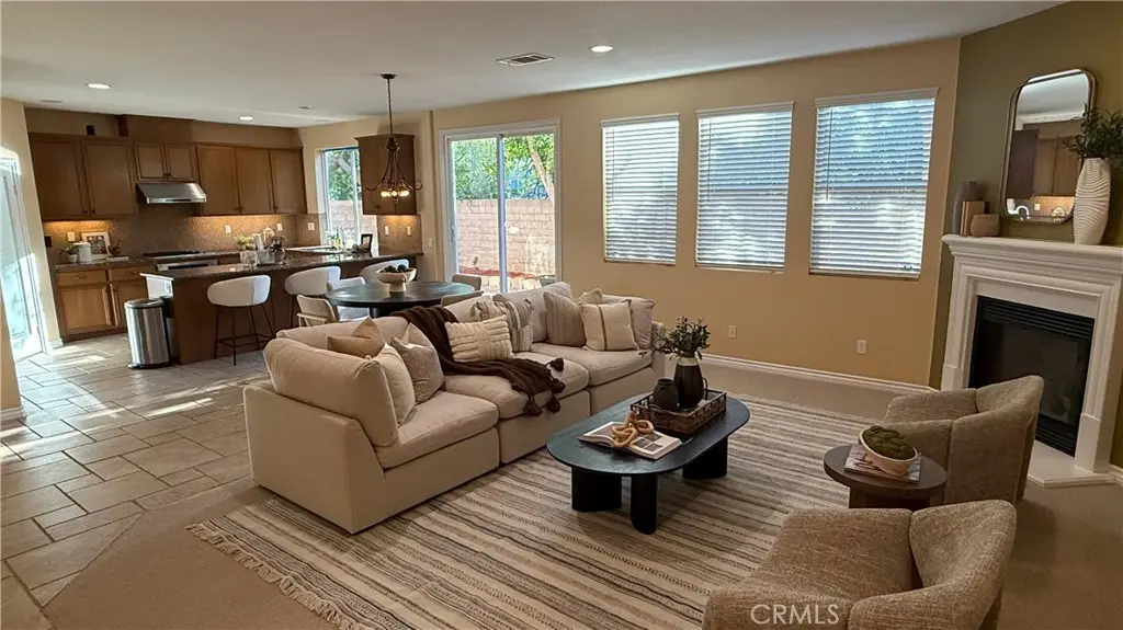 8501 Browns Creek, Canoga Park, CA 91304 - #1