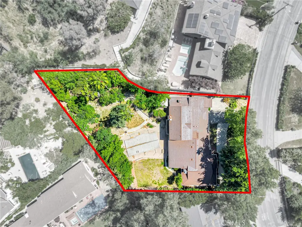 20555 Dumont Street, Woodland Hills, CA 91364 - #1