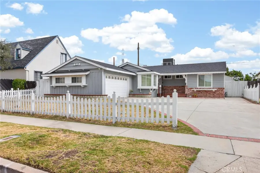 10450 Bevis, San Fernando, CA 91345 - #3