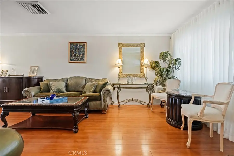 17041 Roscoe Boulevard #3, Northridge, CA 91325 - #3
