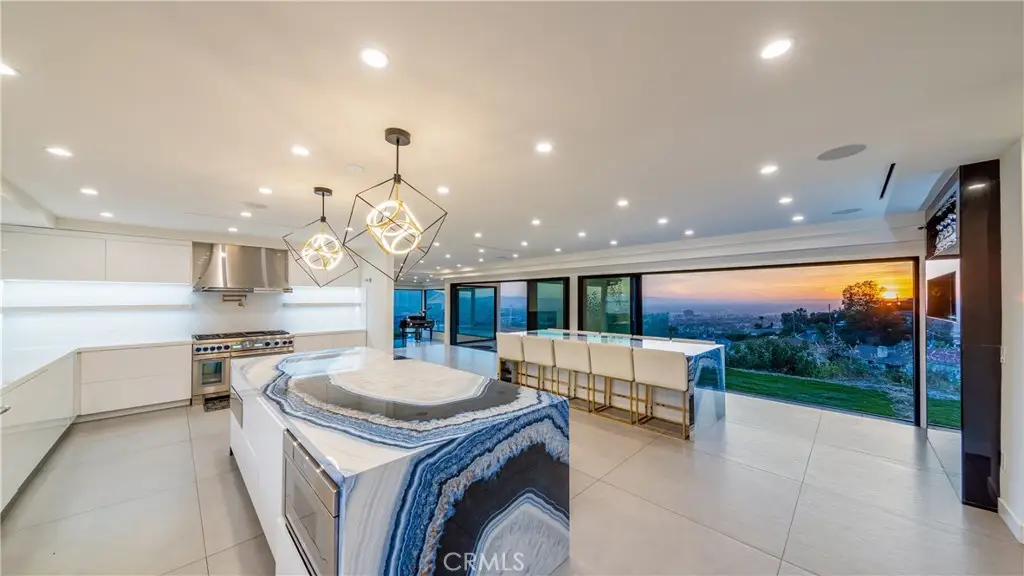 1001 Via Alta, Burbank, CA 91501 - #1