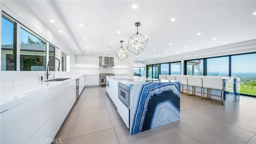 1001 Via Alta, Burbank, CA 91501 - #2