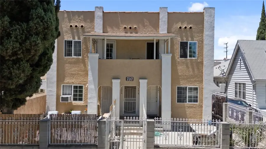 737 N Ridgewood Place, Los Angeles, CA 90038 - #2