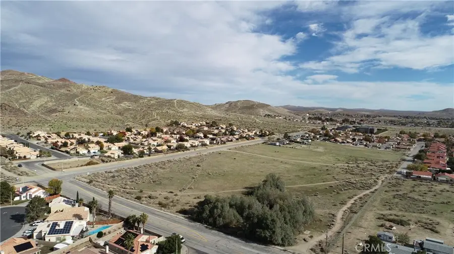 1 30th Street W, Rosamond, CA 93560 - #2