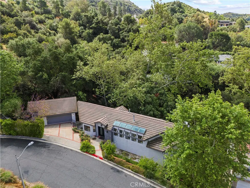 1864 Arvin Dr., Glendale, CA 91208 - #1