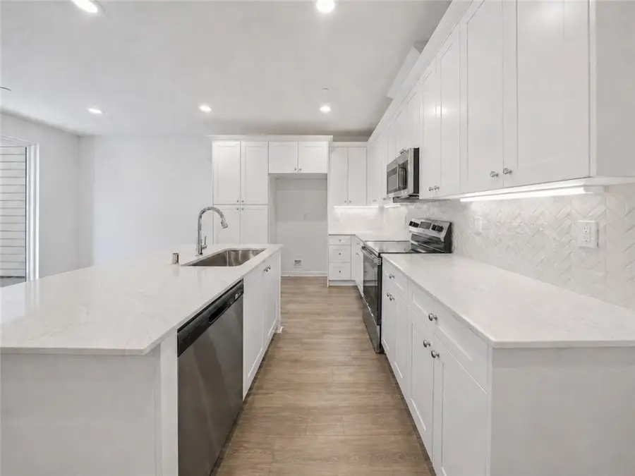 9425 N Sepulveda Blvd. #4, North Hills, CA 91343 - #3