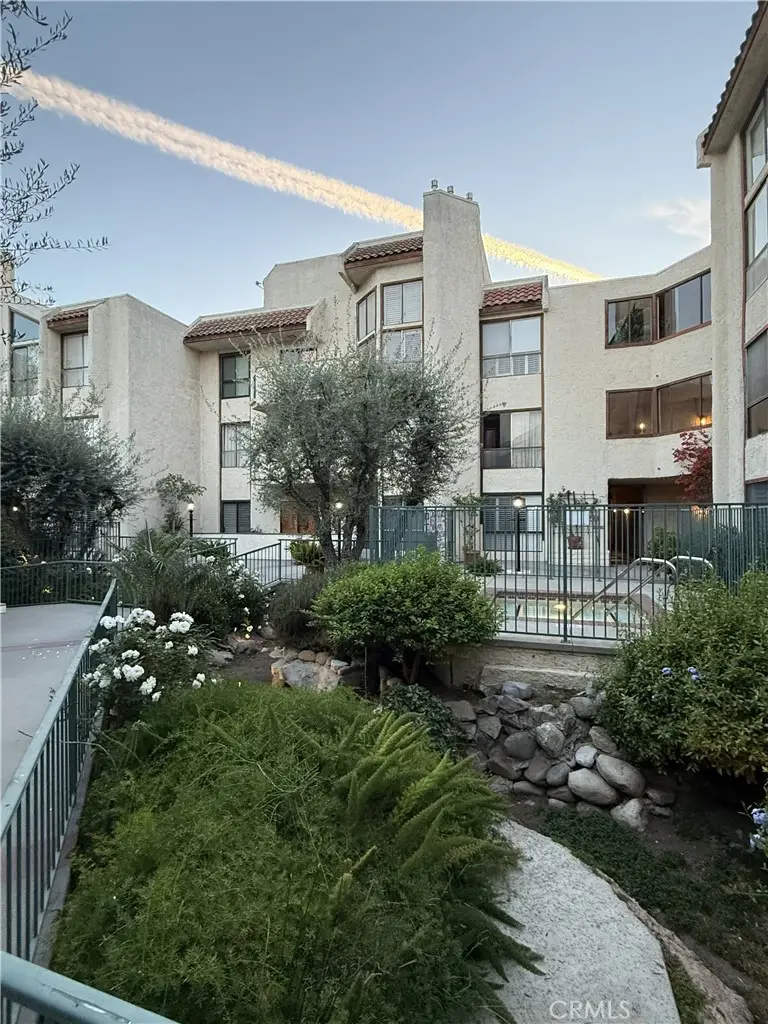 5255 Zelzah Avenue #302, Encino, CA 91316 - #1