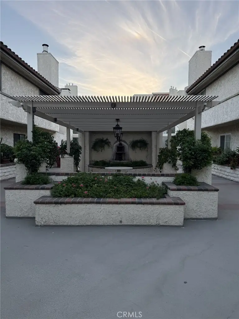 5255 Zelzah Avenue #302, Encino, CA 91316 - #2