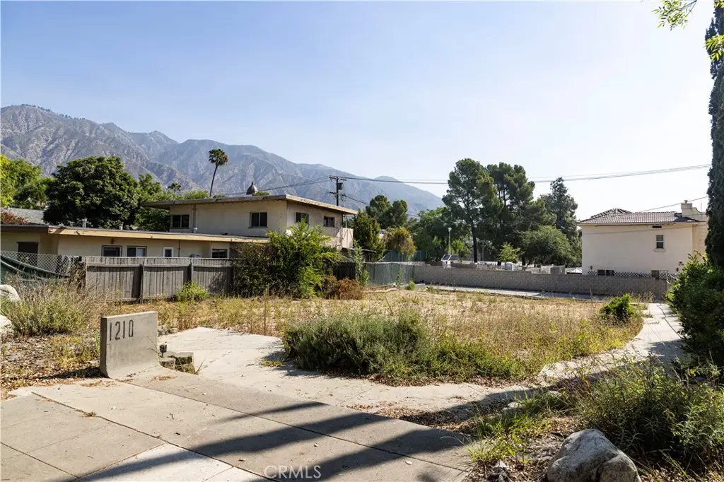 1210 N Altadena Drive, Pasadena, CA 91107 - #1