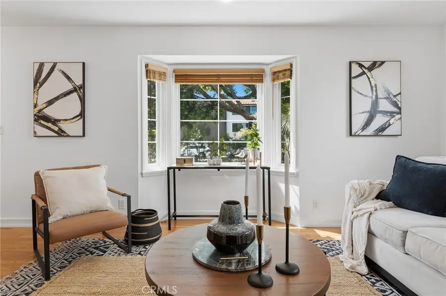 14335 Magnolia Bl, Sherman Oaks, CA 91423 - #3