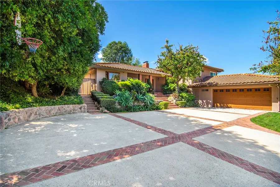 22548 Waterbury Street, Woodland Hills, CA 91364 - #2