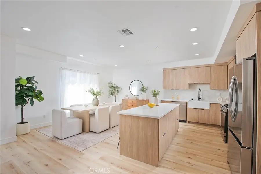 542 N Serrano Avenue, Los Angeles, CA 90004 - #2