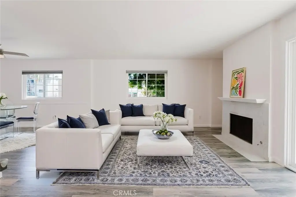 18643 Burbank #7, Tarzana, CA 91356 - #1