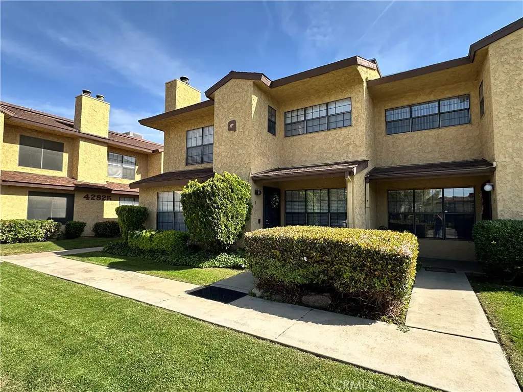 1537 W Avenue L #4, Lancaster, CA 93534 - #1