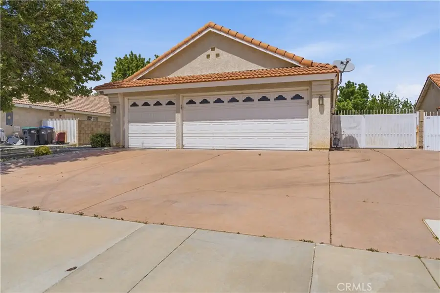 3723 W Avenue J4, Lancaster, CA 93536 - #3