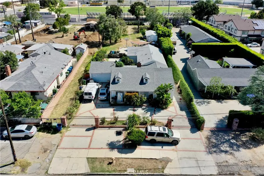 10918 Laurel Canyon, San Fernando, CA 91340 - #2