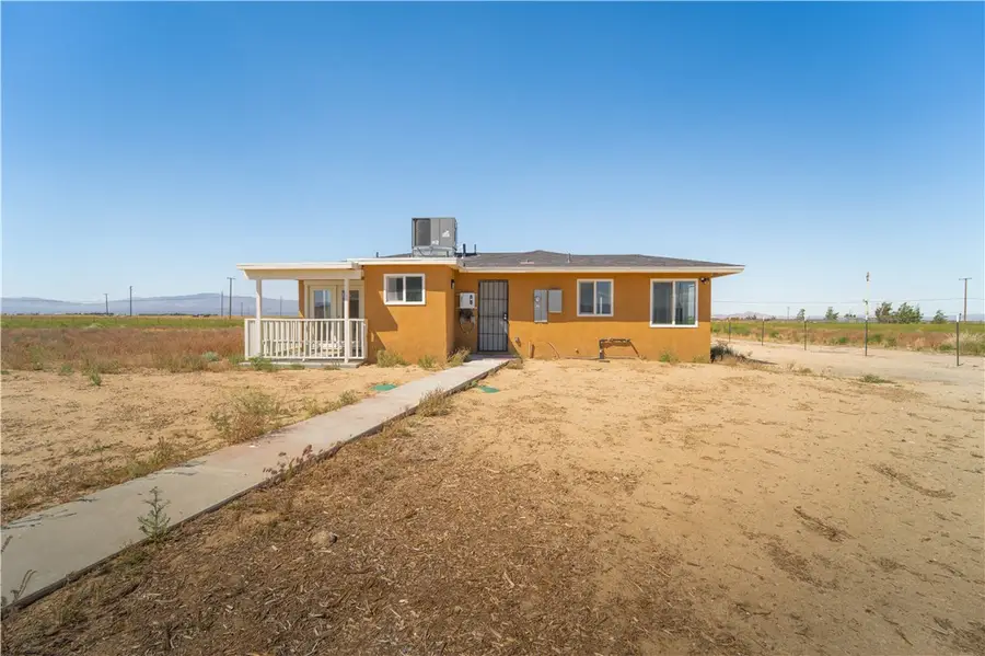 49040 70th W, Lancaster, CA 93536 - #2