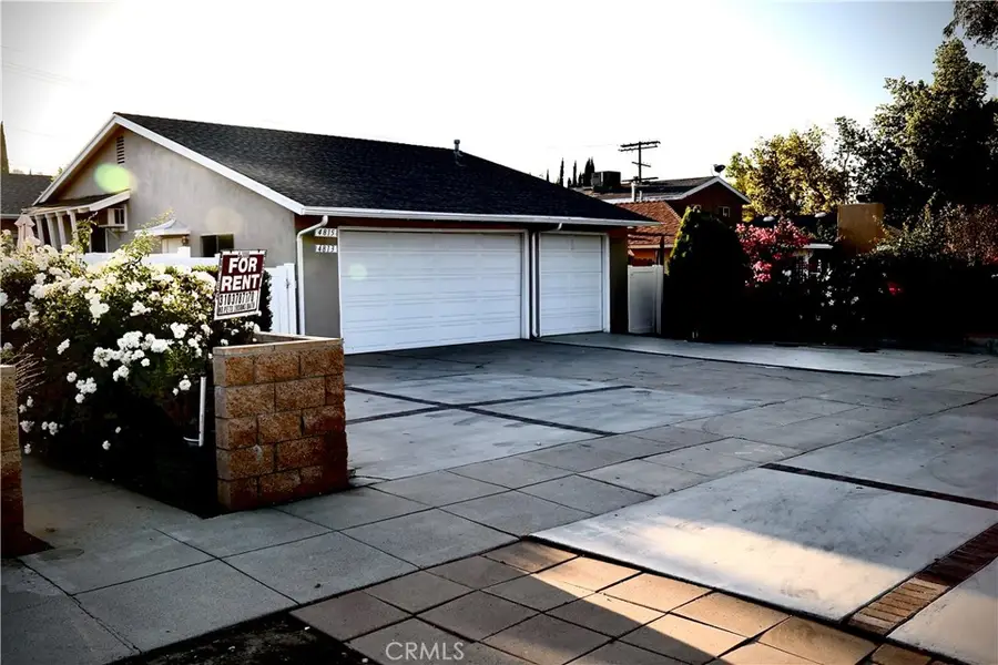 4813 Topanga Canyon, Woodland Hills, CA 91364 - #3